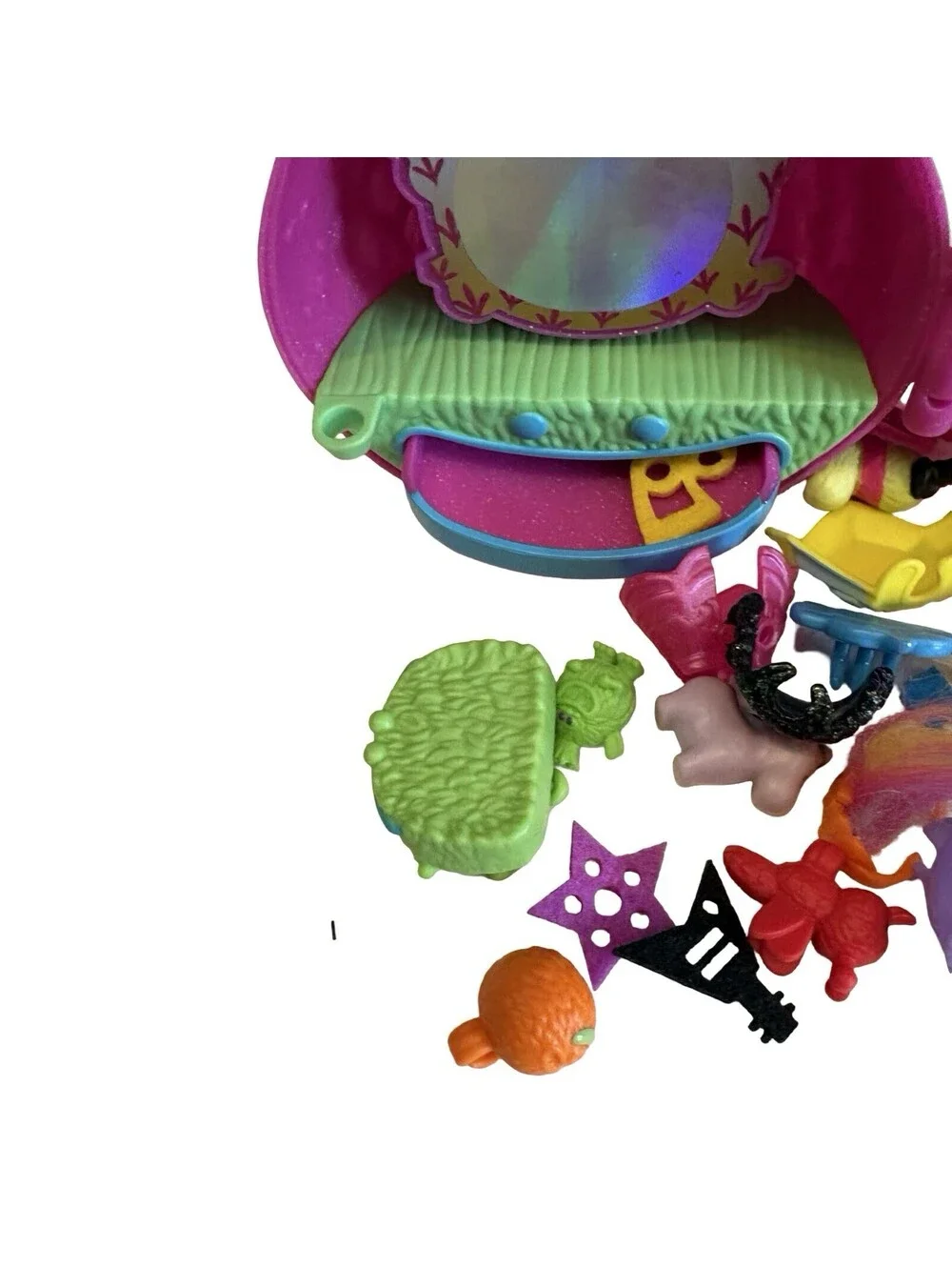 DreamWorks Trolls World Tour Poppy's Stylin' Pod with Poppy Figure Playset